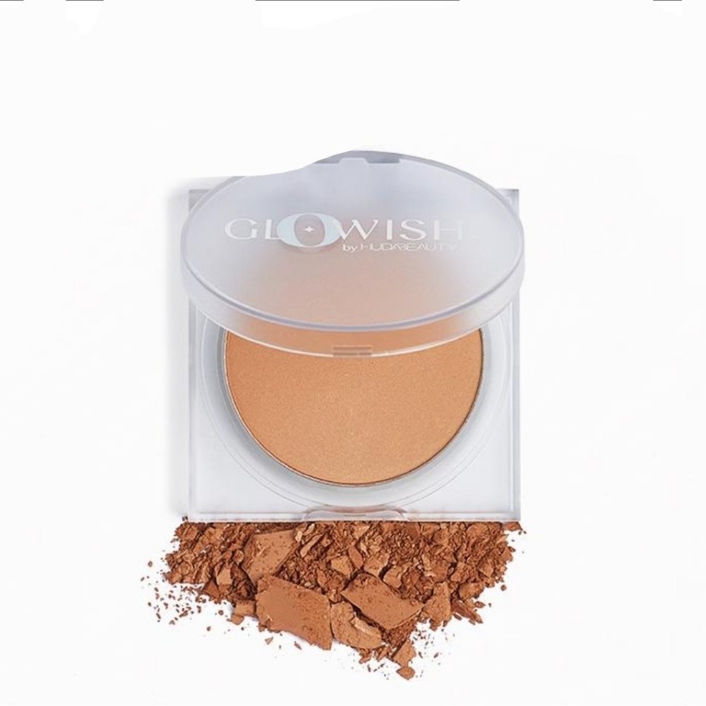 NWT Huda Beauty  Glowish Luminous  Pressed Powder #5 Medium